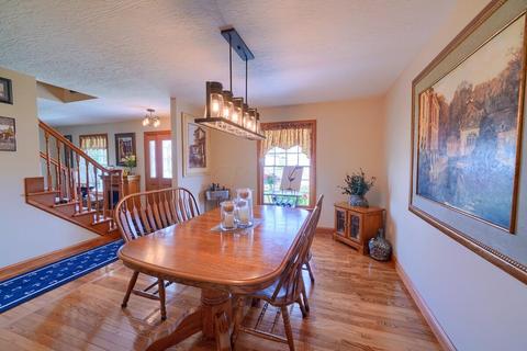 1051 Ridge Dr, Circleville, OH 43113 photo 18