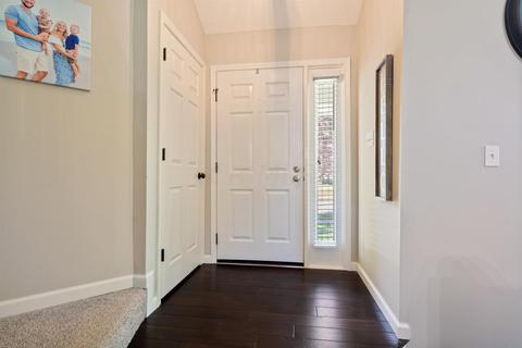 3646 Carnforth Dr, Columbus, OH 43221 photo 4