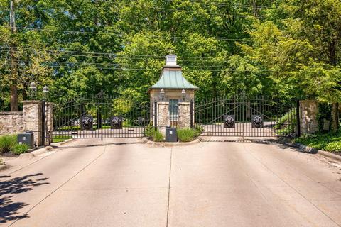 12 Lyonsgate Rd, Bexley, OH 43209 photo 55