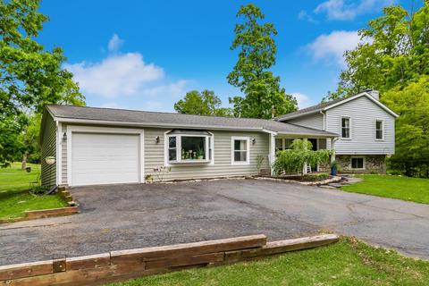 1810 Pine Rd, Heath, OH 43056 photo 2