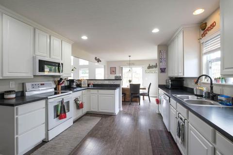 683 Crestview Dr, Lithopolis, OH 43136 photo 9