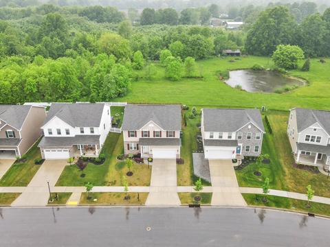 717 Wallace Dr, Delaware, OH 43015 photo 3