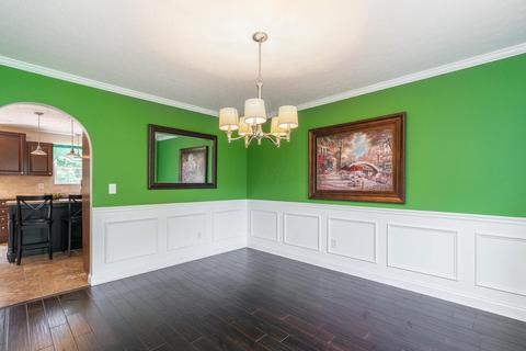 552 Adrian Dr, Delaware, OH 43015 photo 8