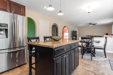552 Adrian Dr, Delaware, OH 43015 photo 7