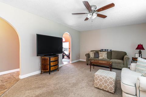 552 Adrian Dr, Delaware, OH 43015 photo 11