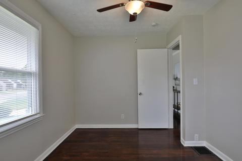 896 E Longview Ave, Columbus, OH 43224 photo 17