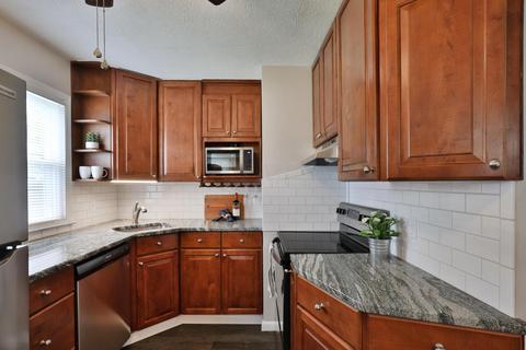896 E Longview Ave, Columbus, OH 43224 photo 12
