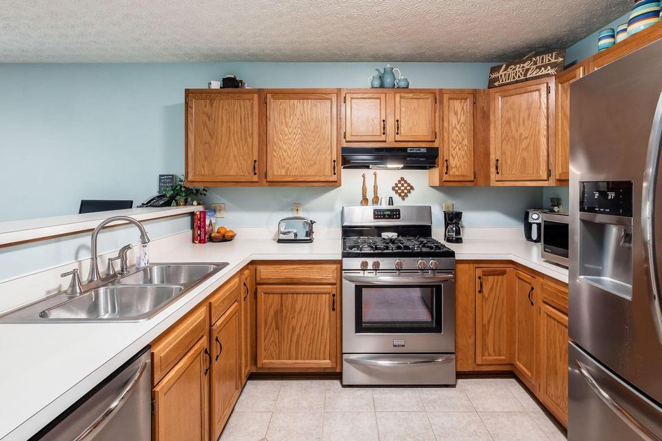  1608 Tall Meadows Dr, Columbus, OH 43223 photo 9