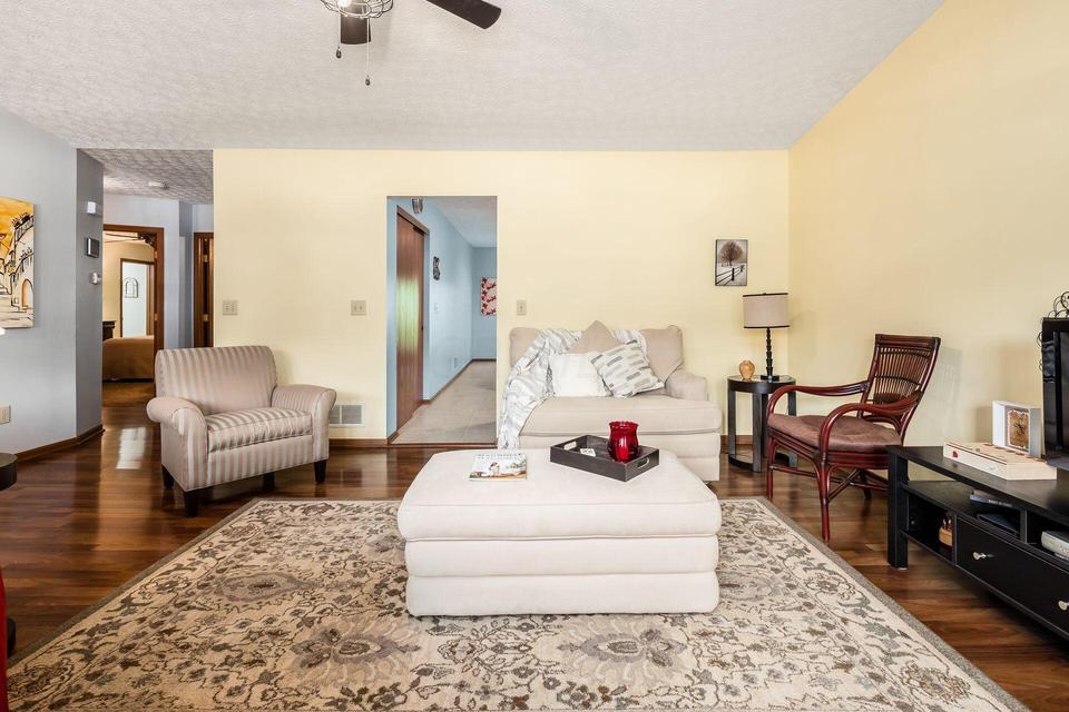  1608 Tall Meadows Dr, Columbus, OH 43223 photo 7