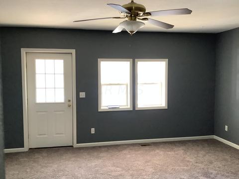 156 E Water St, Circleville, OH 43113 photo 2