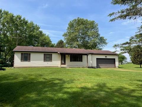 130 Worth Dr, Hebron, OH 43025 photo 1