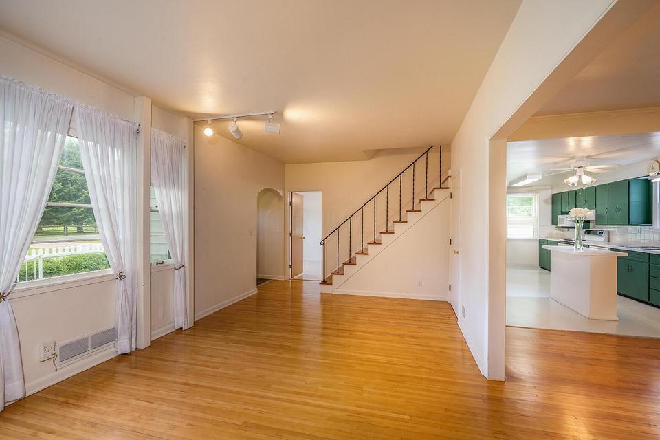  142 Dry Creek Rd, Newark, OH 43055 photo 7