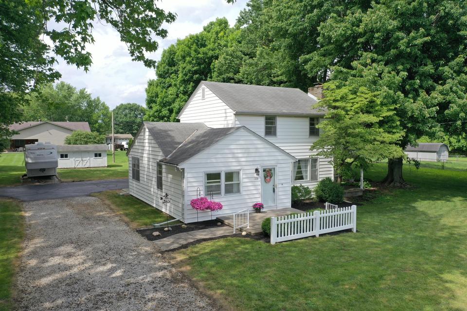  142 Dry Creek Rd, Newark, OH 43055 photo 2