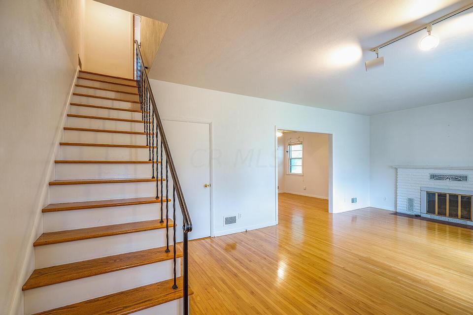  142 Dry Creek Rd, Newark, OH 43055 photo 6