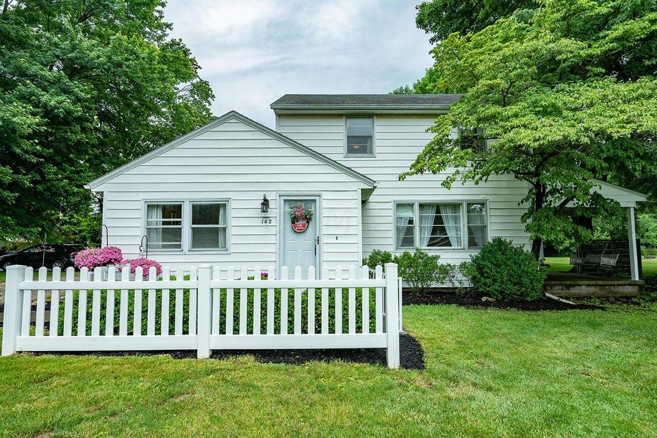  142 Dry Creek Rd, Newark, OH 43055 photo 1