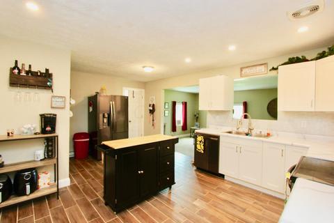 2597 Lee Rd, Marion, OH 43302 photo 9