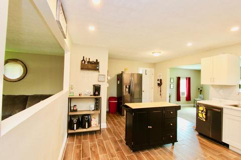 2597 Lee Rd, Marion, OH 43302 photo 8