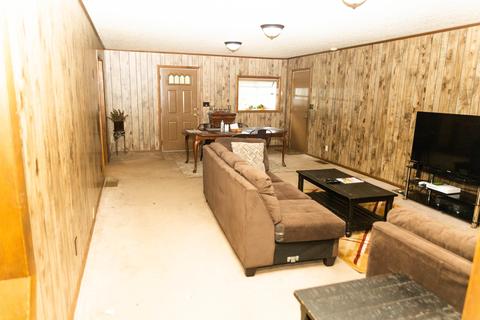 1059 Erickson Ave, Columbus, OH 43227 photo 5