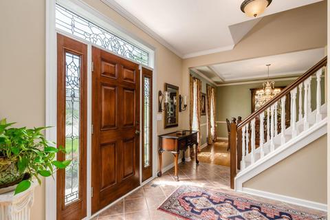 8066 Luckstone Dr, Dublin, OH 43017 photo 10