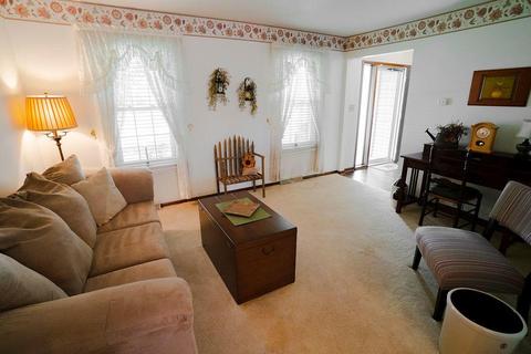 513 Glenmont Dr, Circleville, OH 43113 photo 12