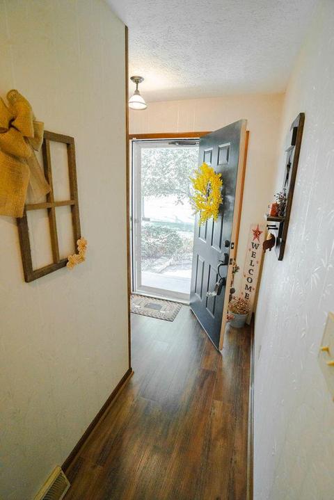 513 Glenmont Dr, Circleville, OH 43113 photo 8