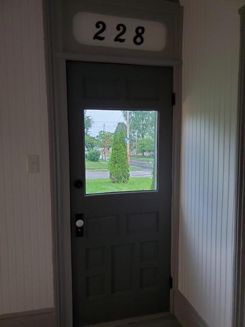 228 E Central Ave, Delaware, OH 43015 photo 4