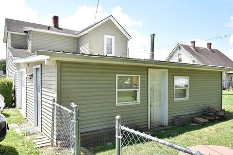 560 E Front St, Logan, OH 43138 photo 5