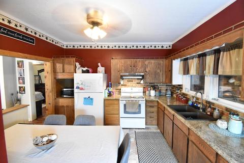 560 E Front St, Logan, OH 43138 photo 12