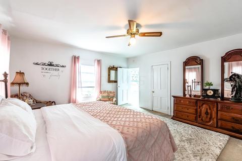 46 E College St, Fredericktown, OH 43019 photo 17