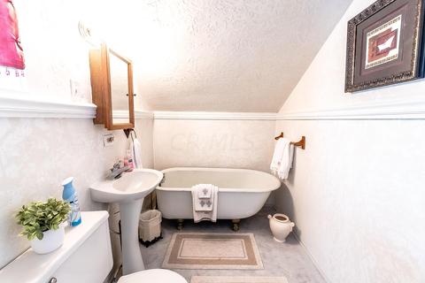 46 E College St, Fredericktown, OH 43019 photo 18