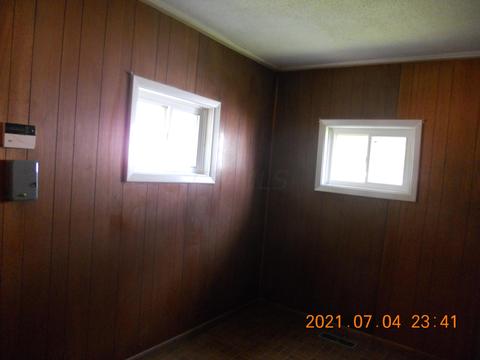 973 Bennett St, Marion, OH 43302 photo 5