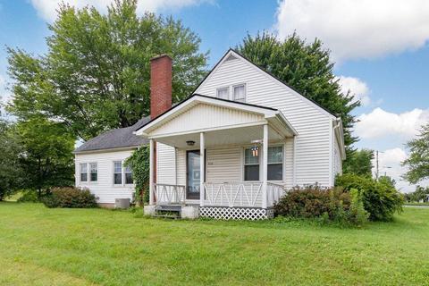 538 E Main St, Hebron, OH 43025 photo 2