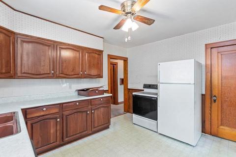 538 E Main St, Hebron, OH 43025 photo 9