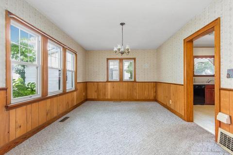 538 E Main St, Hebron, OH 43025 photo 8