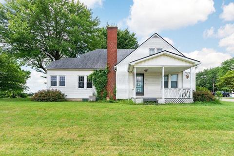 538 E Main St, Hebron, OH 43025 photo 1
