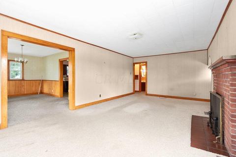 538 E Main St, Hebron, OH 43025 photo 6