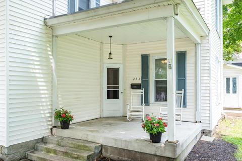 256 W Central Ave, Delaware, OH 43015 photo 4