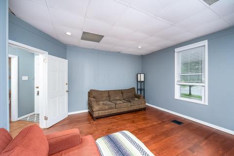 256 W Central Ave, Delaware, OH 43015 photo 17