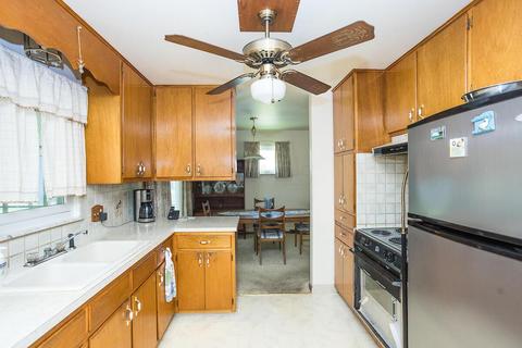 325 E North St, Worthington, OH 43085 photo 9