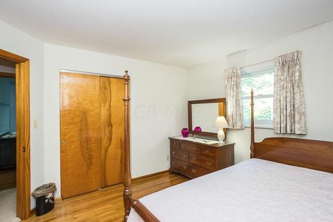325 E North St, Worthington, OH 43085 photo 17