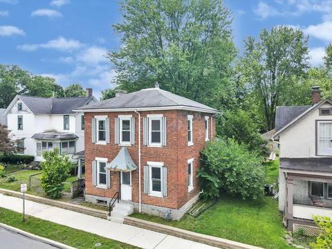 276 E William St, Delaware, OH 43015 photo 1