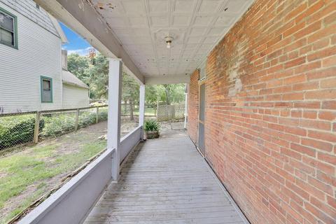 276 E William St, Delaware, OH 43015 photo 5