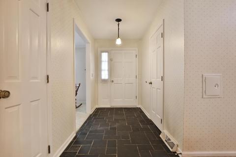147 Devon Rd, Delaware, OH 43015 photo 4