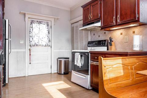 146 E Walnut St, Lancaster, OH 43130 photo 2