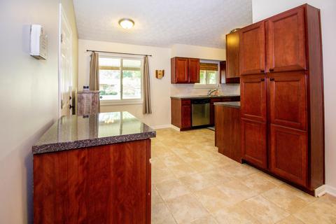 357 Bow Dr, Columbus, OH 43230 photo 6