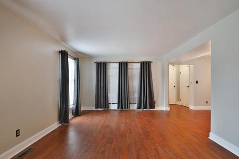 879 Manor Ln #E, Columbus, OH 43221 photo 9