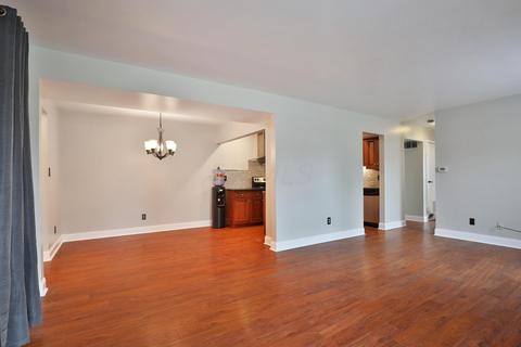 879 Manor Ln #E, Columbus, OH 43221 photo 11