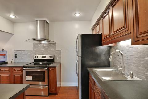 879 Manor Ln #E, Columbus, OH 43221 photo 16