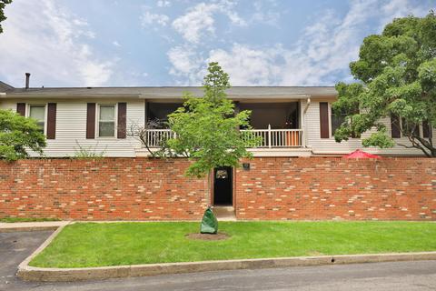 879 Manor Ln #E, Columbus, OH 43221 photo 1