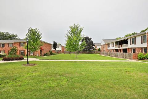 879 Manor Ln #E, Columbus, OH 43221 photo 30